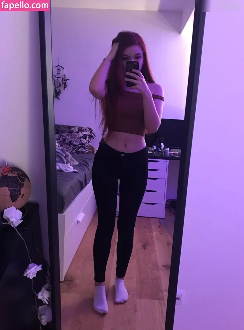 Analag.a Onlyfans Photo Gallery 