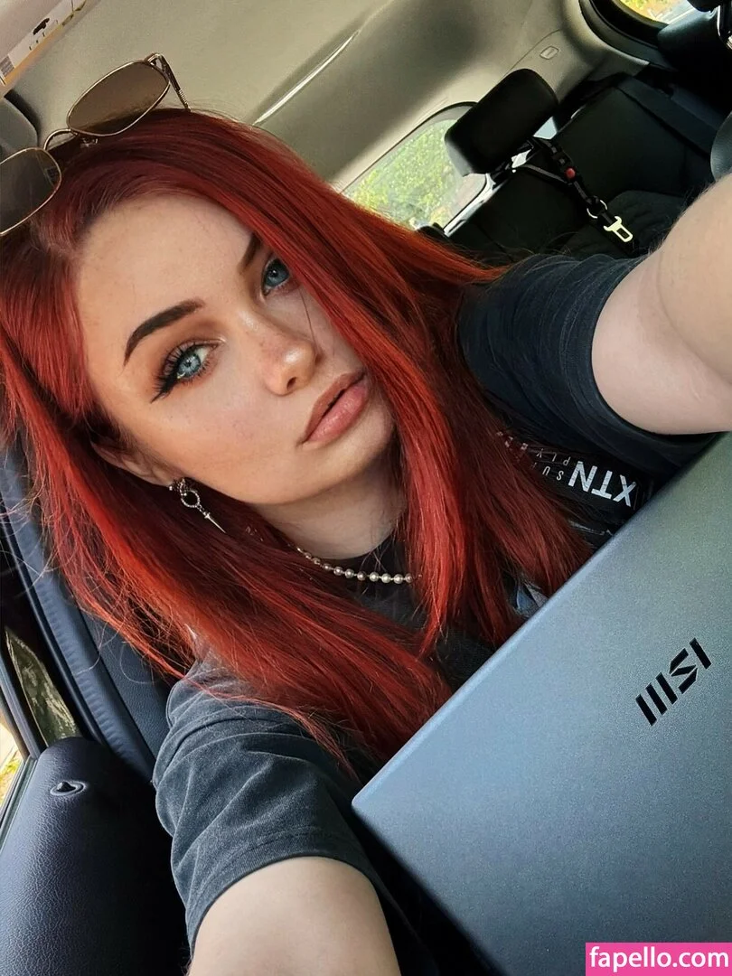 Analag.a Onlyfans Photo Gallery 