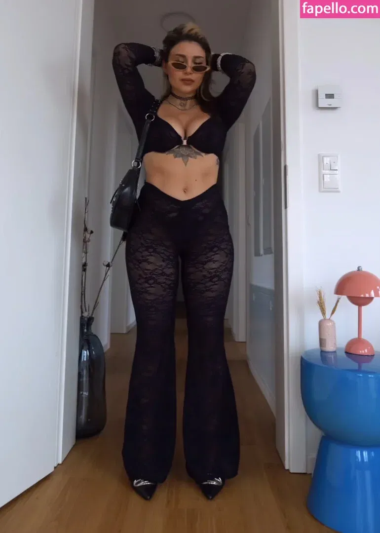 Salome Sylvana Onlyfans Photo Gallery 