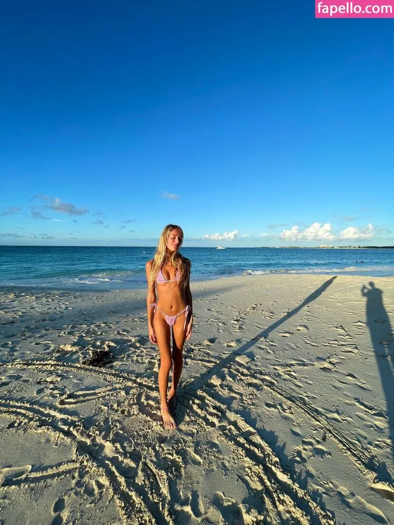 mayagjulian Onlyfans Photo Gallery 