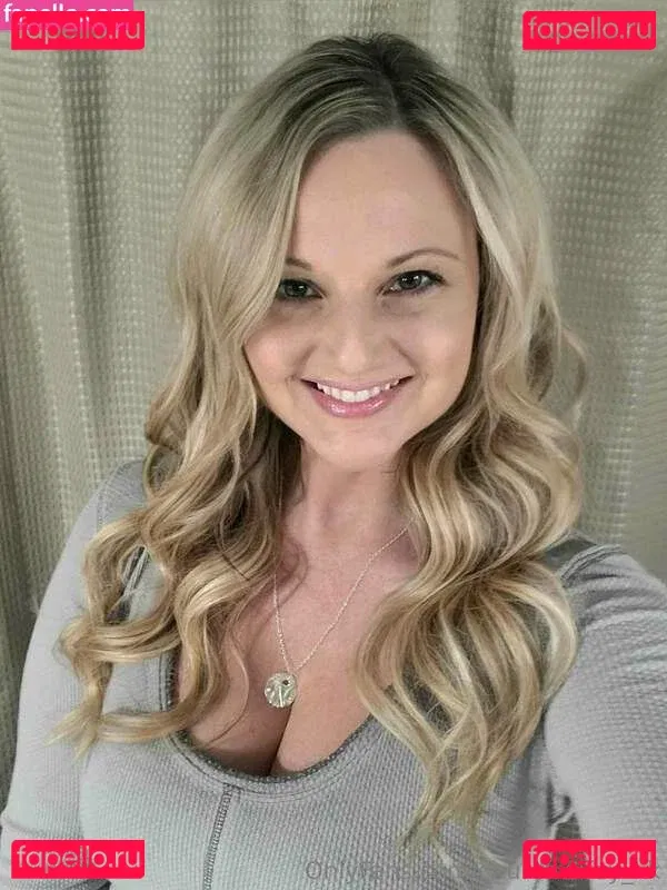 churchwifey_kk Onlyfans Photo Gallery 