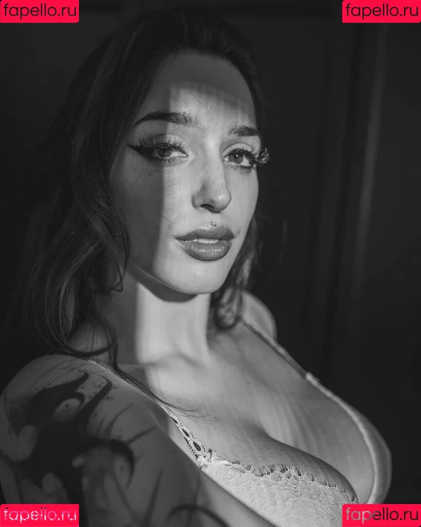 Aryabella Onlyfans Photo Gallery 
