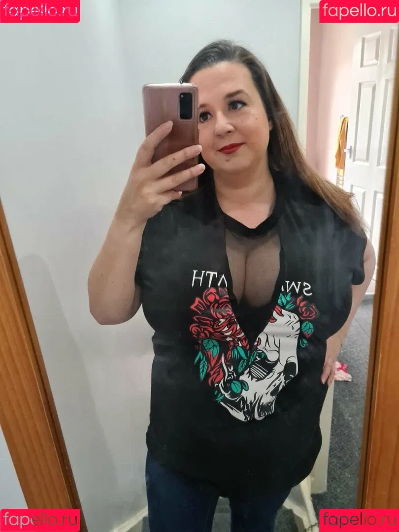 Kelly K Cups Onlyfans Photo Gallery 