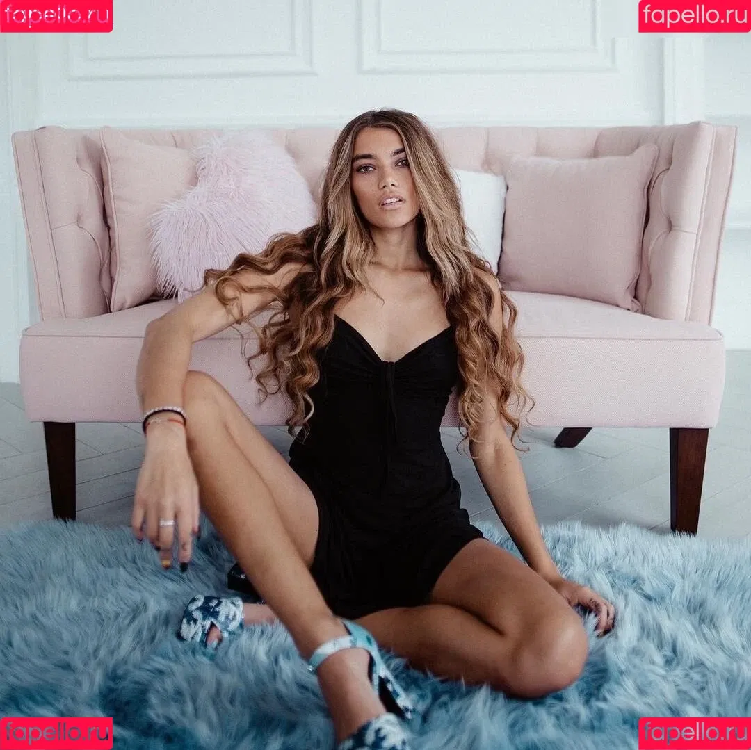 Arianna Hicks Onlyfans Photo Gallery 