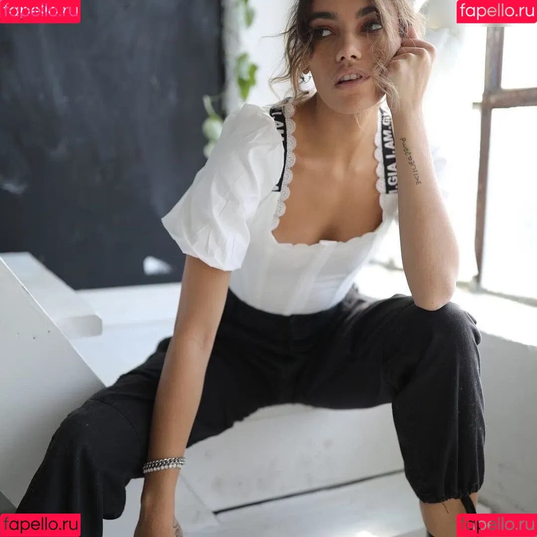 Arianna Hicks Onlyfans Photo Gallery 