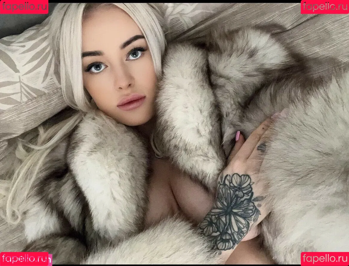Emily Rose Onlyfans Photo Gallery 
