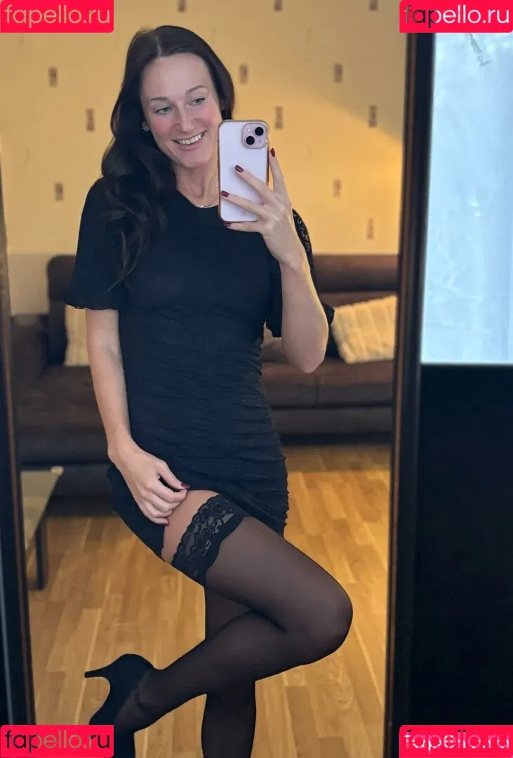 Emily Rose Onlyfans Photo Gallery 