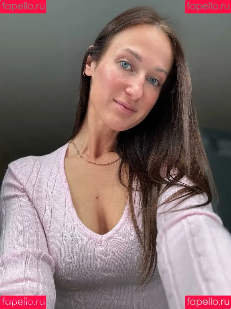 Emily Rose Onlyfans Photo Gallery 