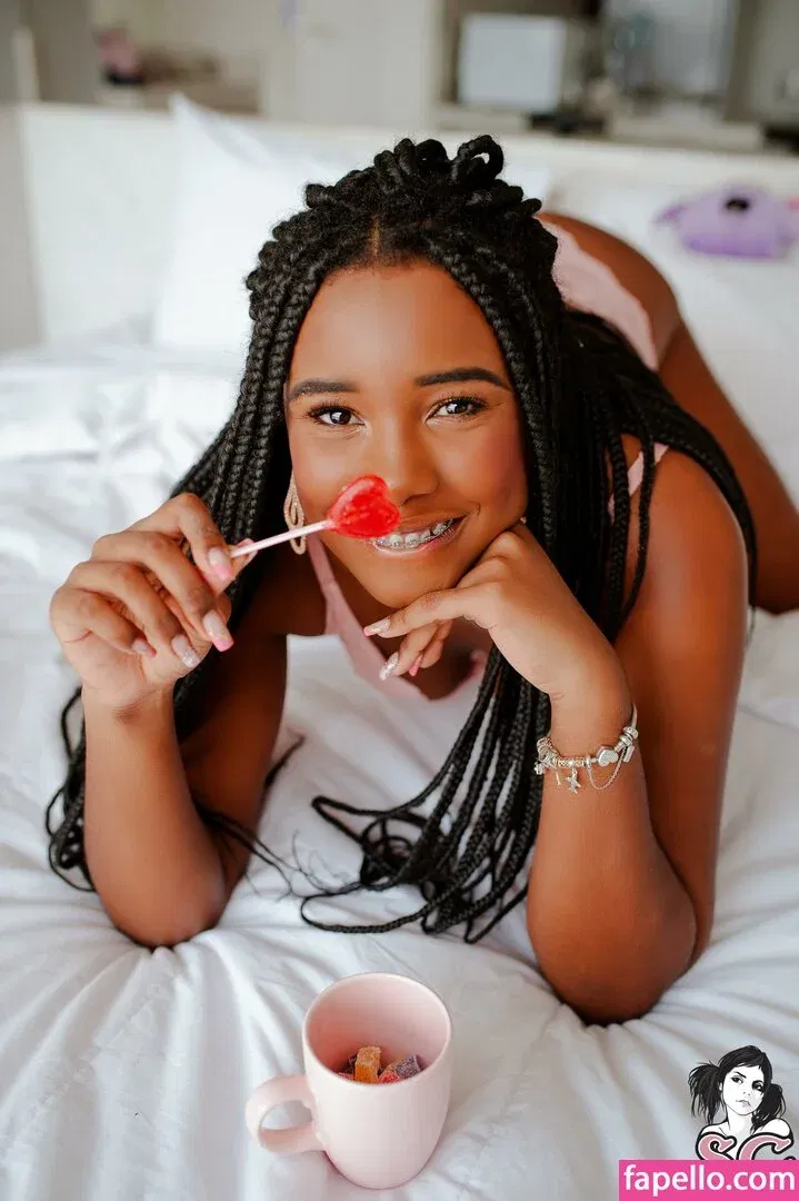 Sophia Lins Onlyfans Photo Gallery 