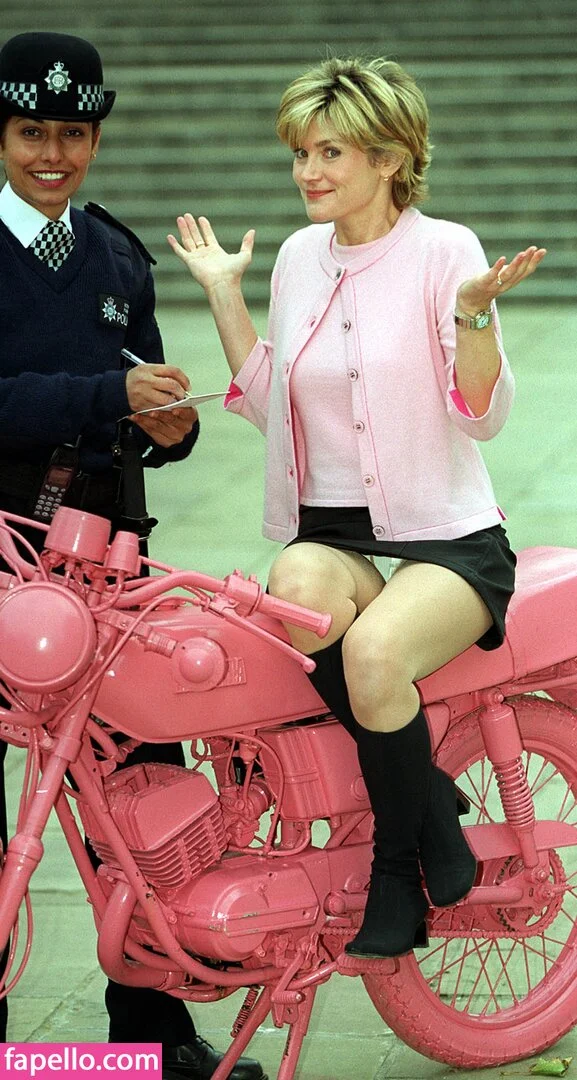 Anthea Turner Onlyfans Photo Gallery 