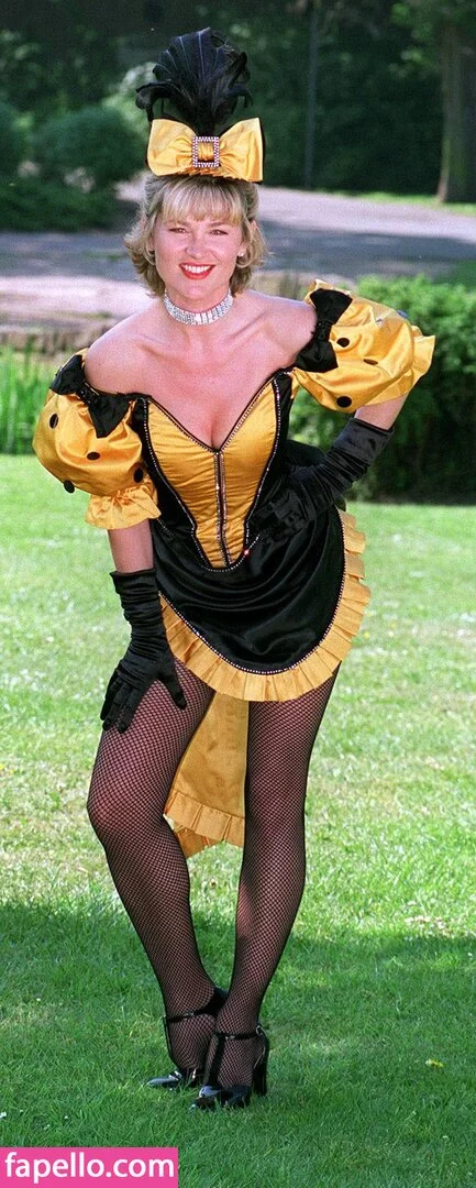 Anthea Turner Onlyfans Photo Gallery 