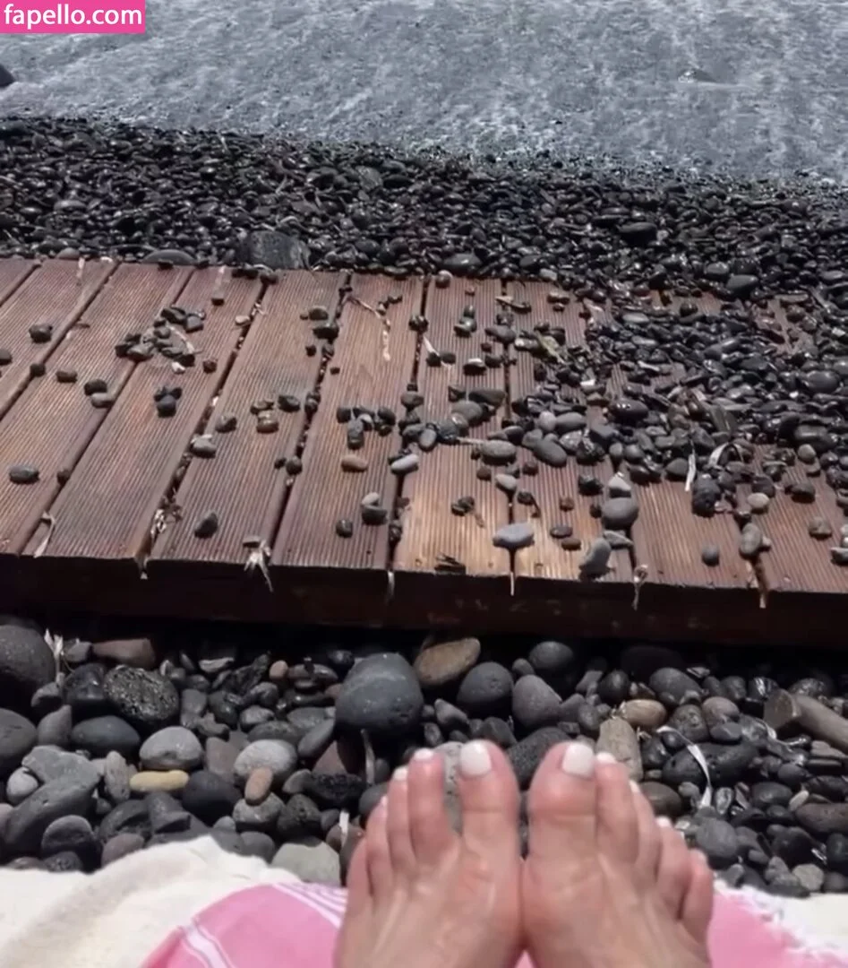 Anthea Turner Onlyfans Photo Gallery 