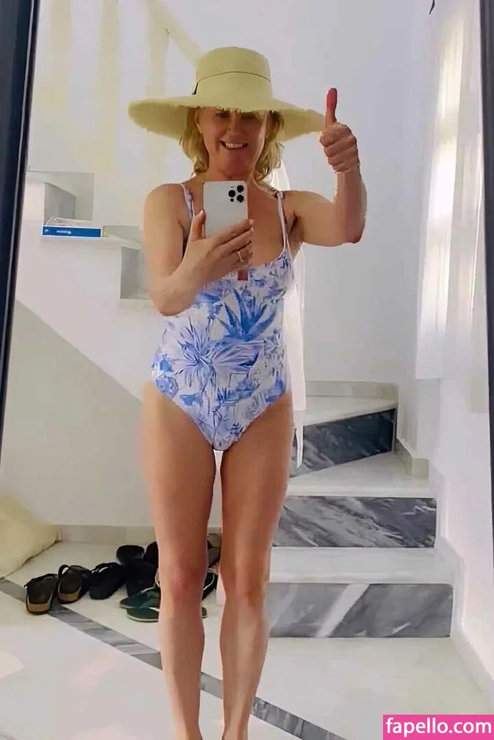 Anthea Turner Onlyfans Photo Gallery 