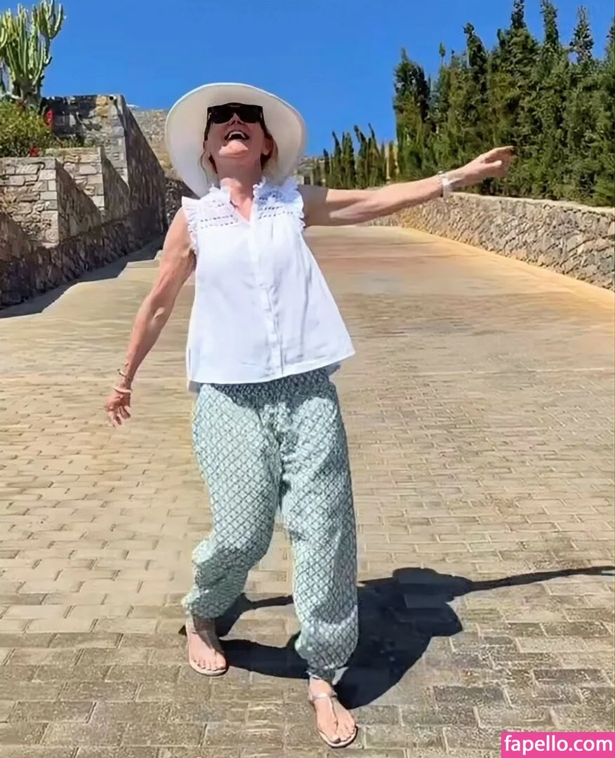 Anthea Turner Onlyfans Photo Gallery 