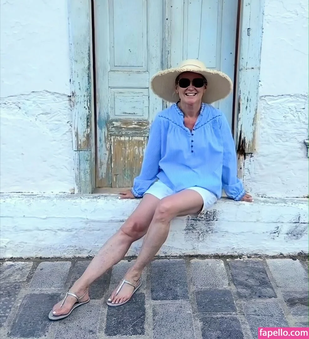 Anthea Turner Onlyfans Photo Gallery 