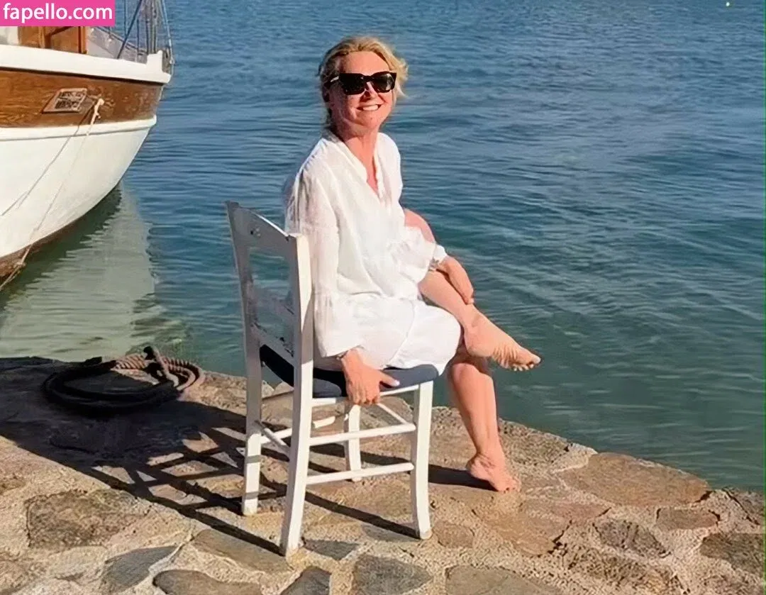 Anthea Turner Onlyfans Photo Gallery 