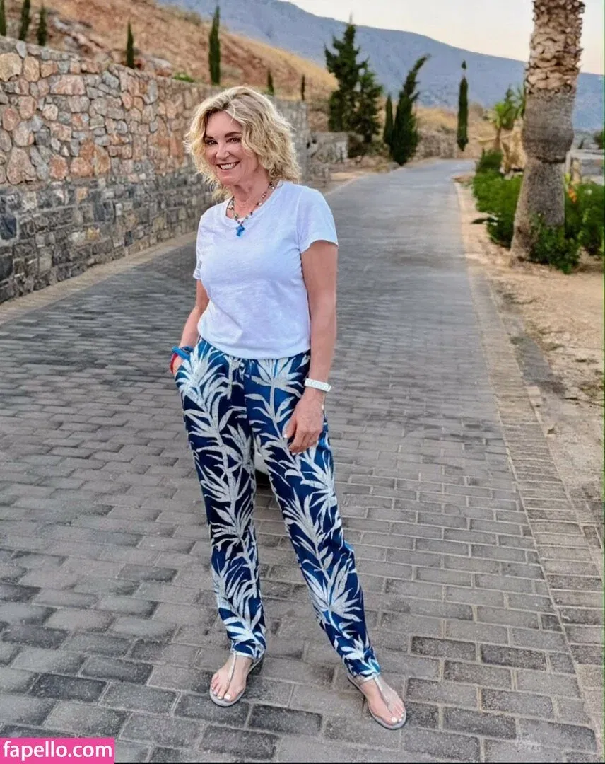 Anthea Turner Onlyfans Photo Gallery 