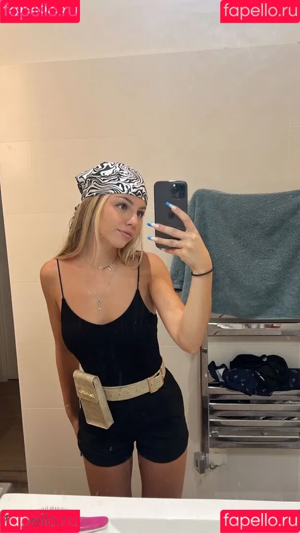 Julia Haller Onlyfans Photo Gallery 