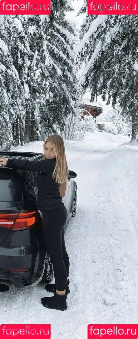 Julia Haller Onlyfans Photo Gallery 