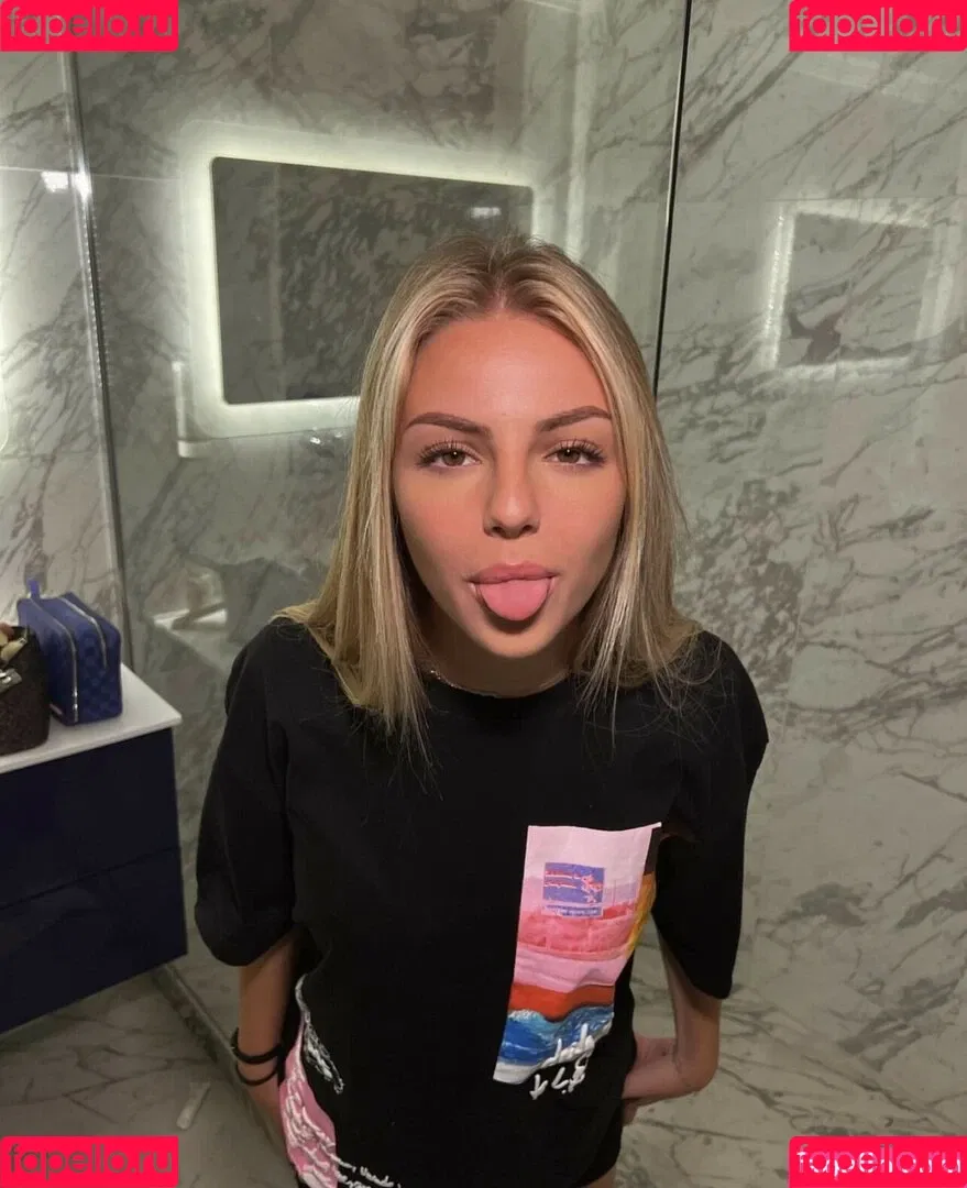 Julia Haller Onlyfans Photo Gallery 