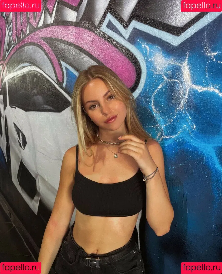 Julia Haller Onlyfans Photo Gallery 