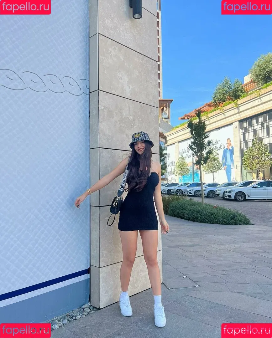 Kardeniz Kilic Onlyfans Photo Gallery 