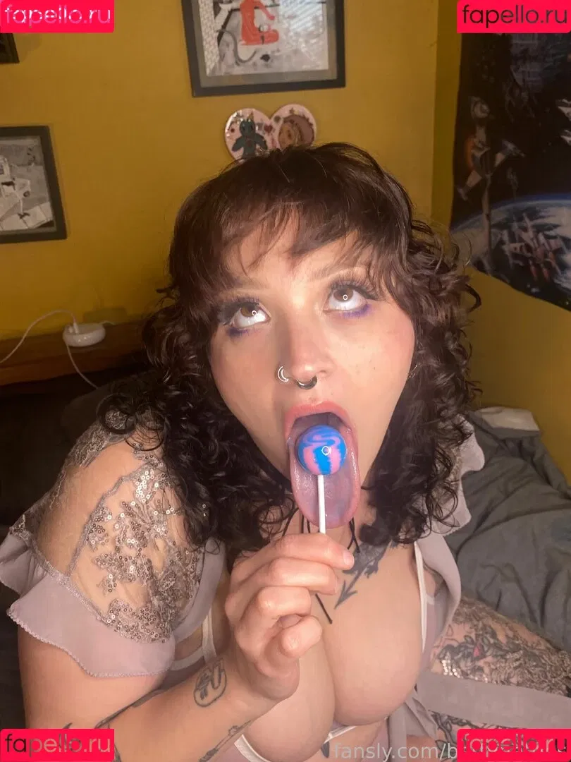 bettynettles Onlyfans Photo Gallery 