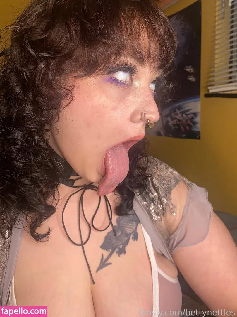 bettynettles Onlyfans Photo Gallery 