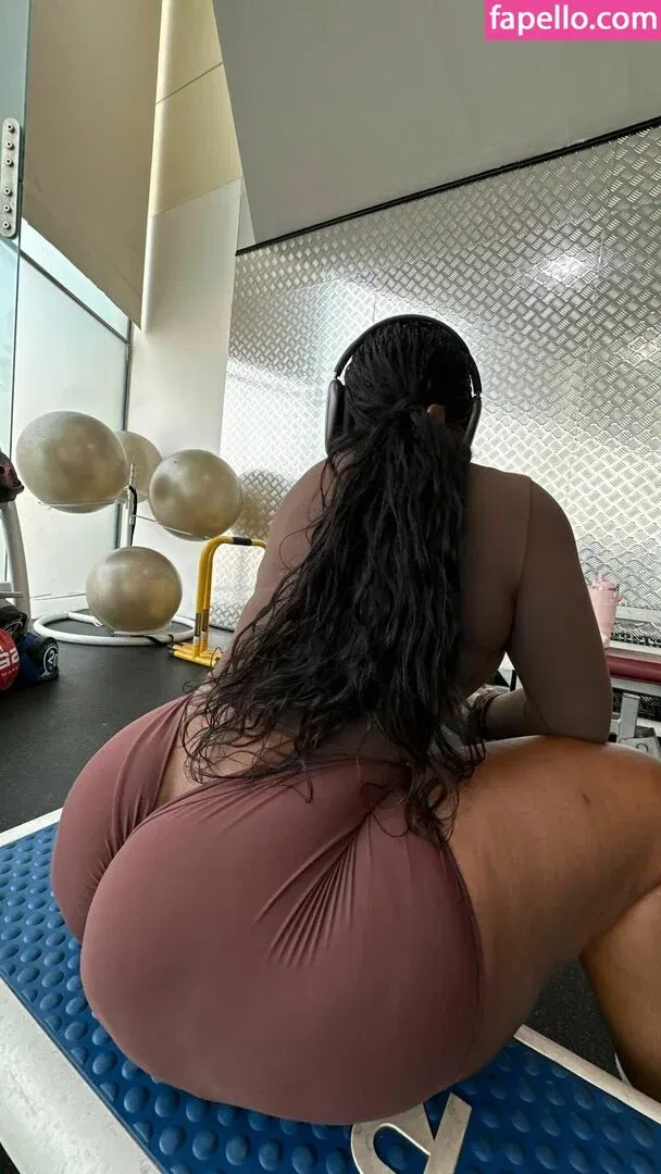 Butterscotch_Ug Onlyfans Photo Gallery 