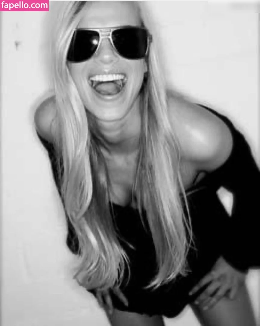 Anneke Dürkopp Onlyfans Photo Gallery 