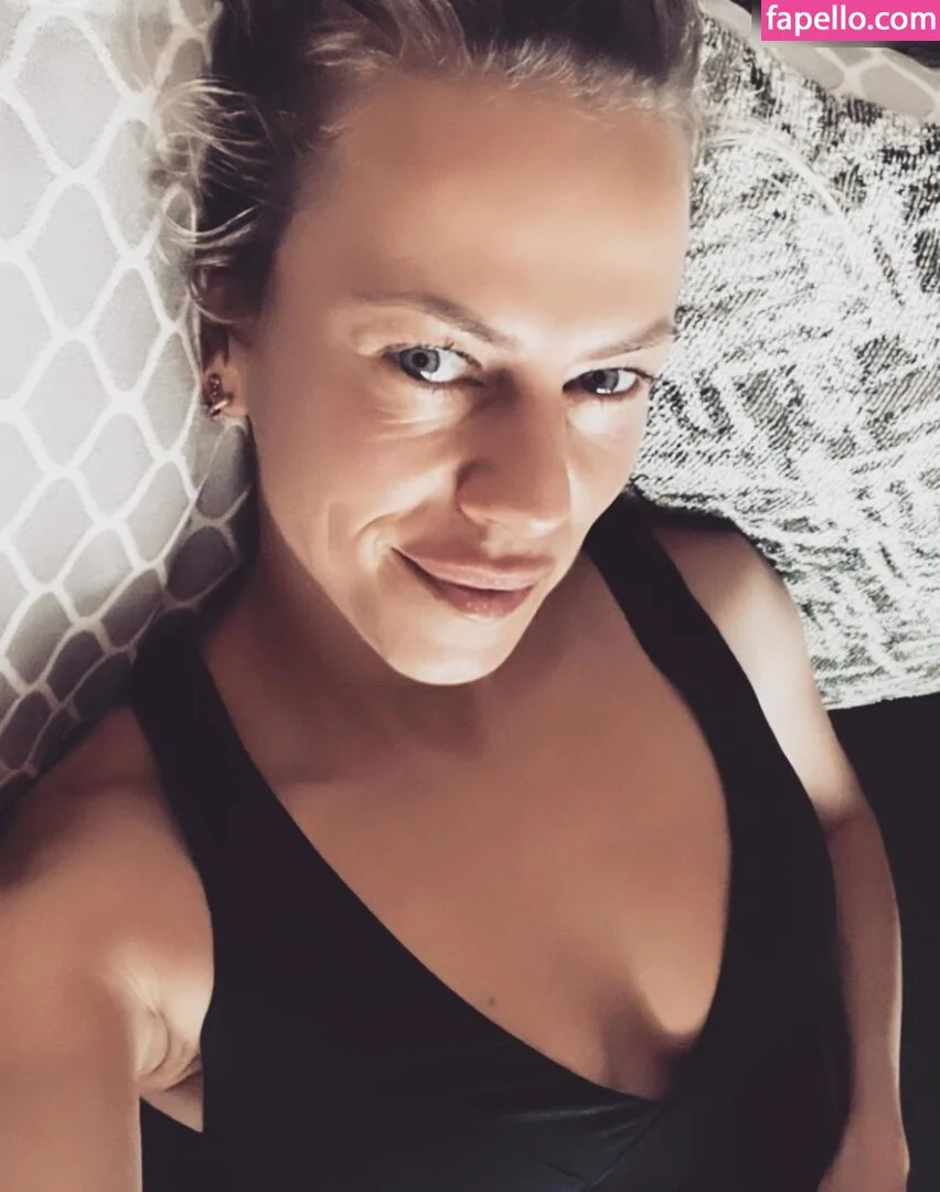 Anneke Dürkopp Onlyfans Photo Gallery 