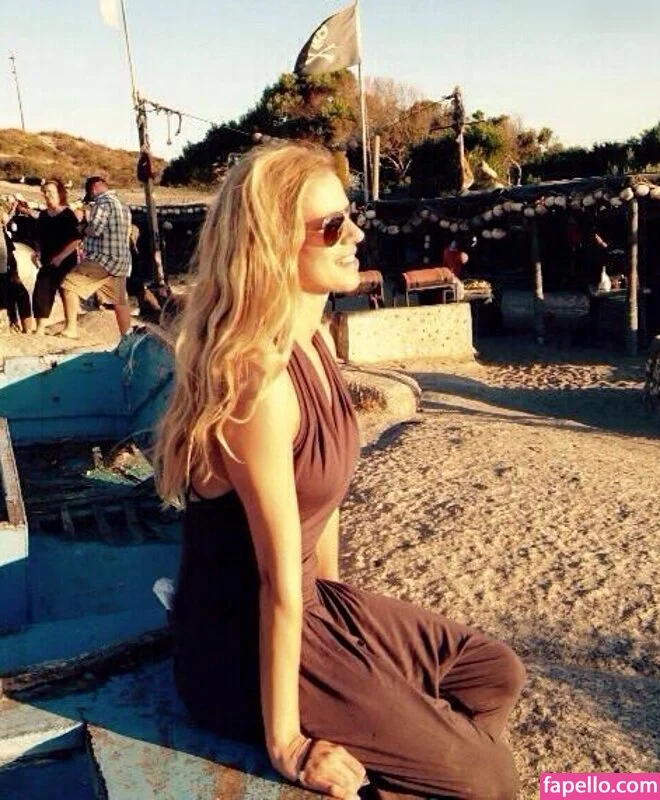 Anneke Dürkopp Onlyfans Photo Gallery 