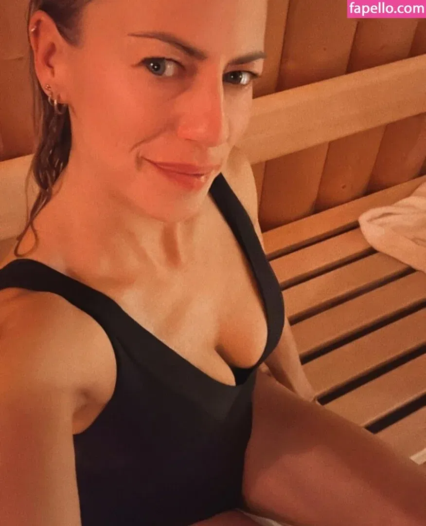 Anneke Dürkopp Onlyfans Photo Gallery 
