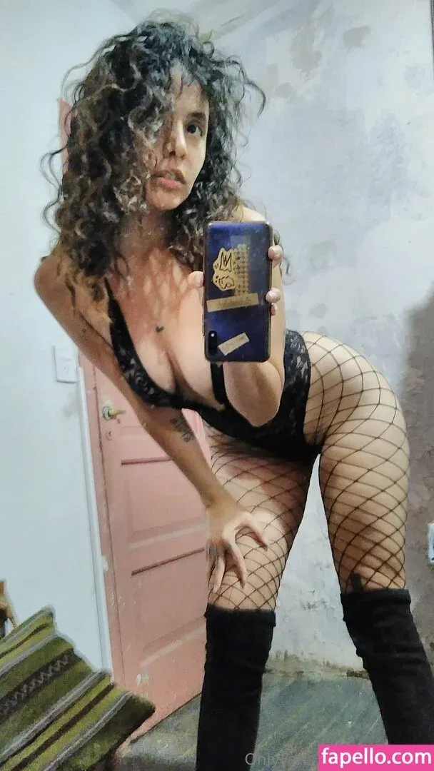 naviloves Onlyfans Photo Gallery 