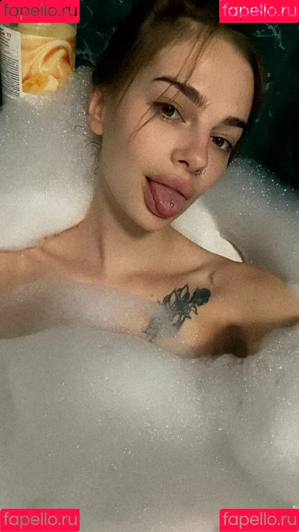 Kisa Tanya Onlyfans Photo Gallery 