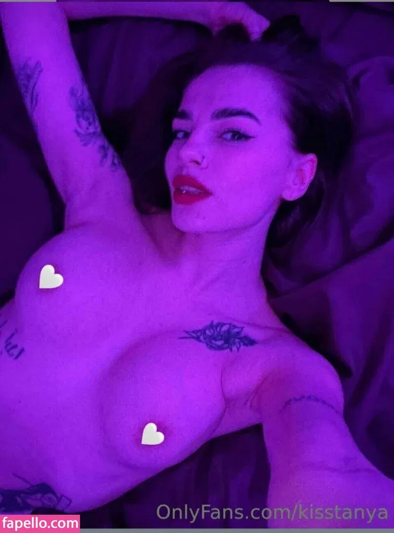 Kisa Tanya Onlyfans Photo Gallery 