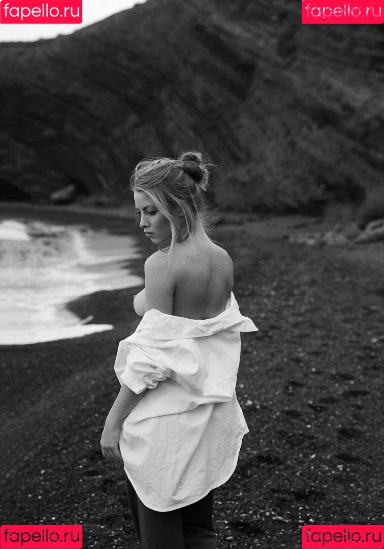 Sophie La Sage Onlyfans Photo Gallery 