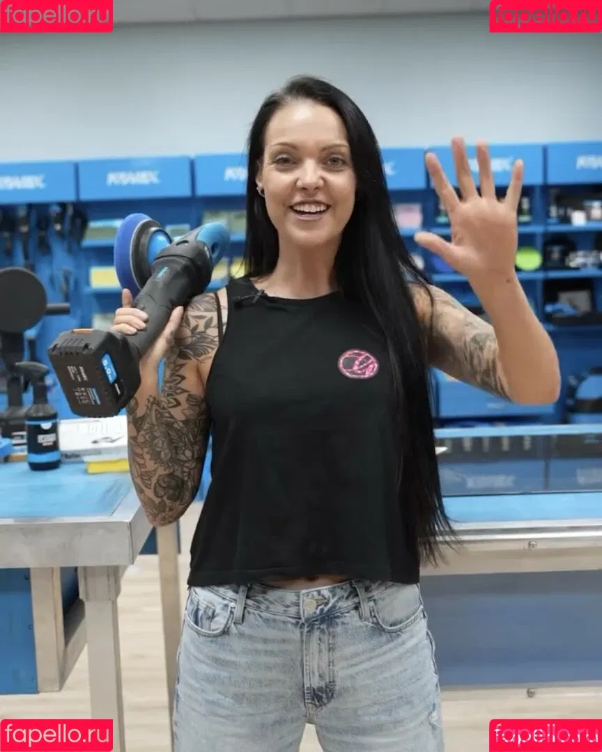 Esme Gelissen / Detailing girl Onlyfans Photo Gallery 