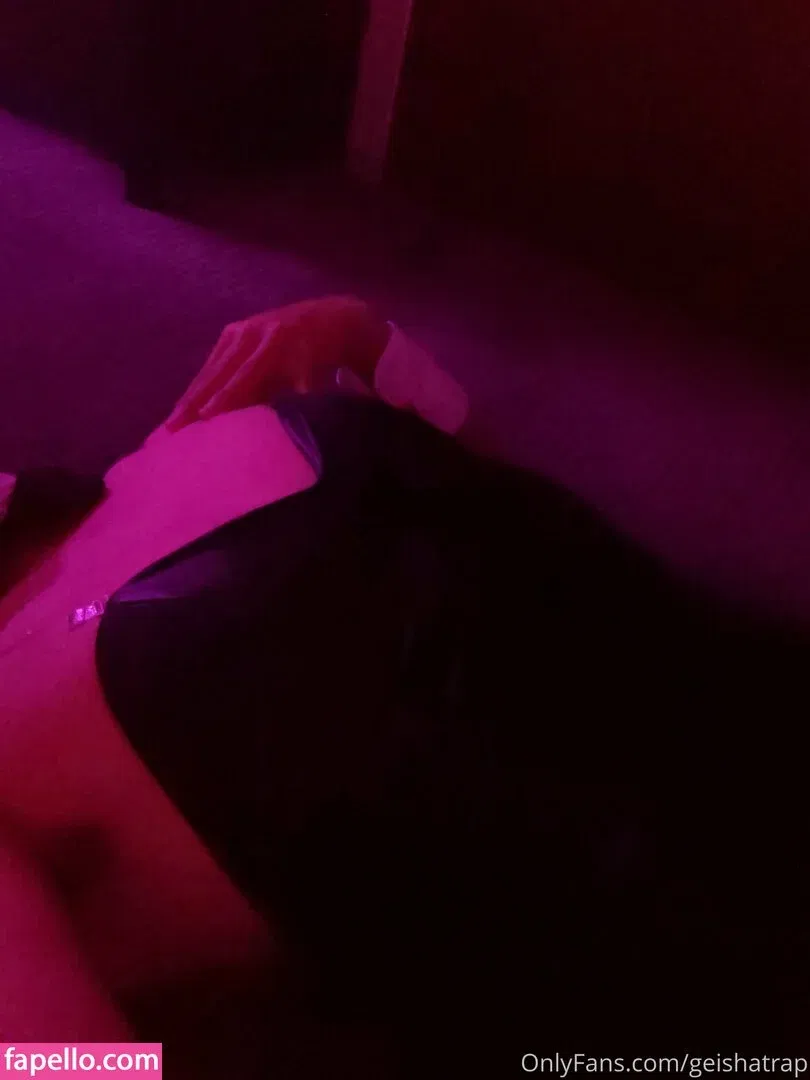 geishatrap Onlyfans Photo Gallery 