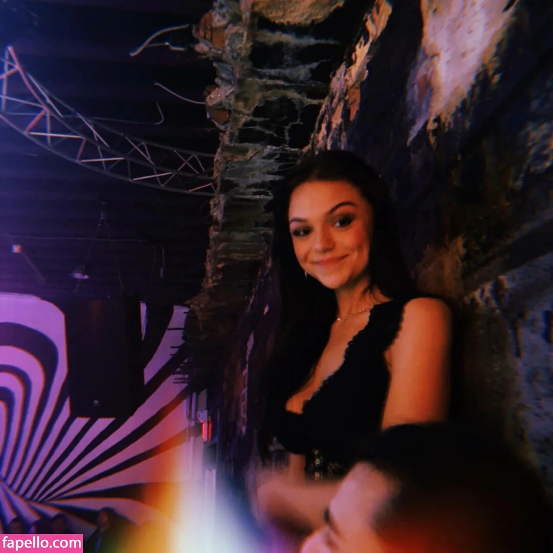 Clare Temerowski Onlyfans Photo Gallery 