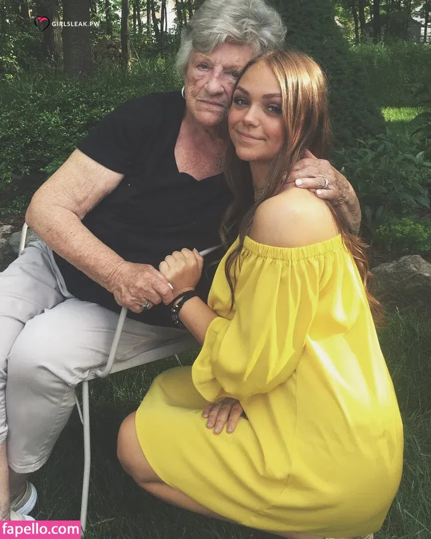 Clare Temerowski Onlyfans Photo Gallery 