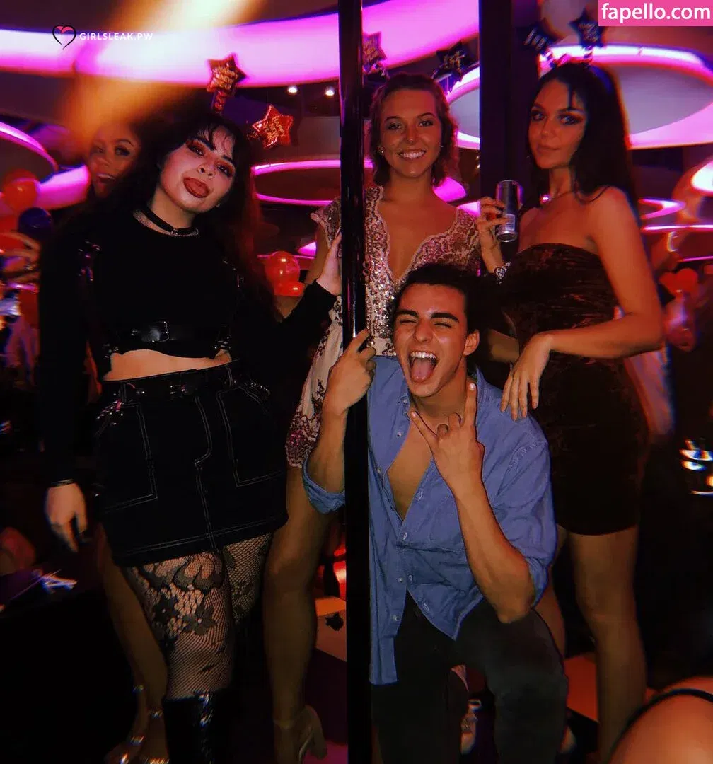 Clare Temerowski Onlyfans Photo Gallery 