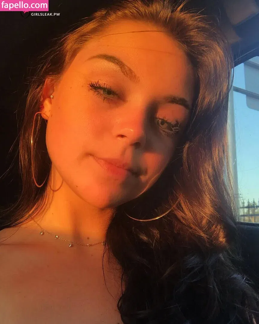 Clare Temerowski Onlyfans Photo Gallery 