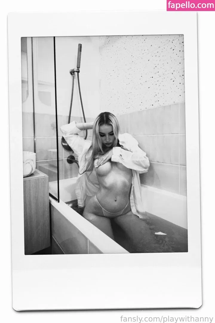 PlaywithAnny Onlyfans Photo Gallery 