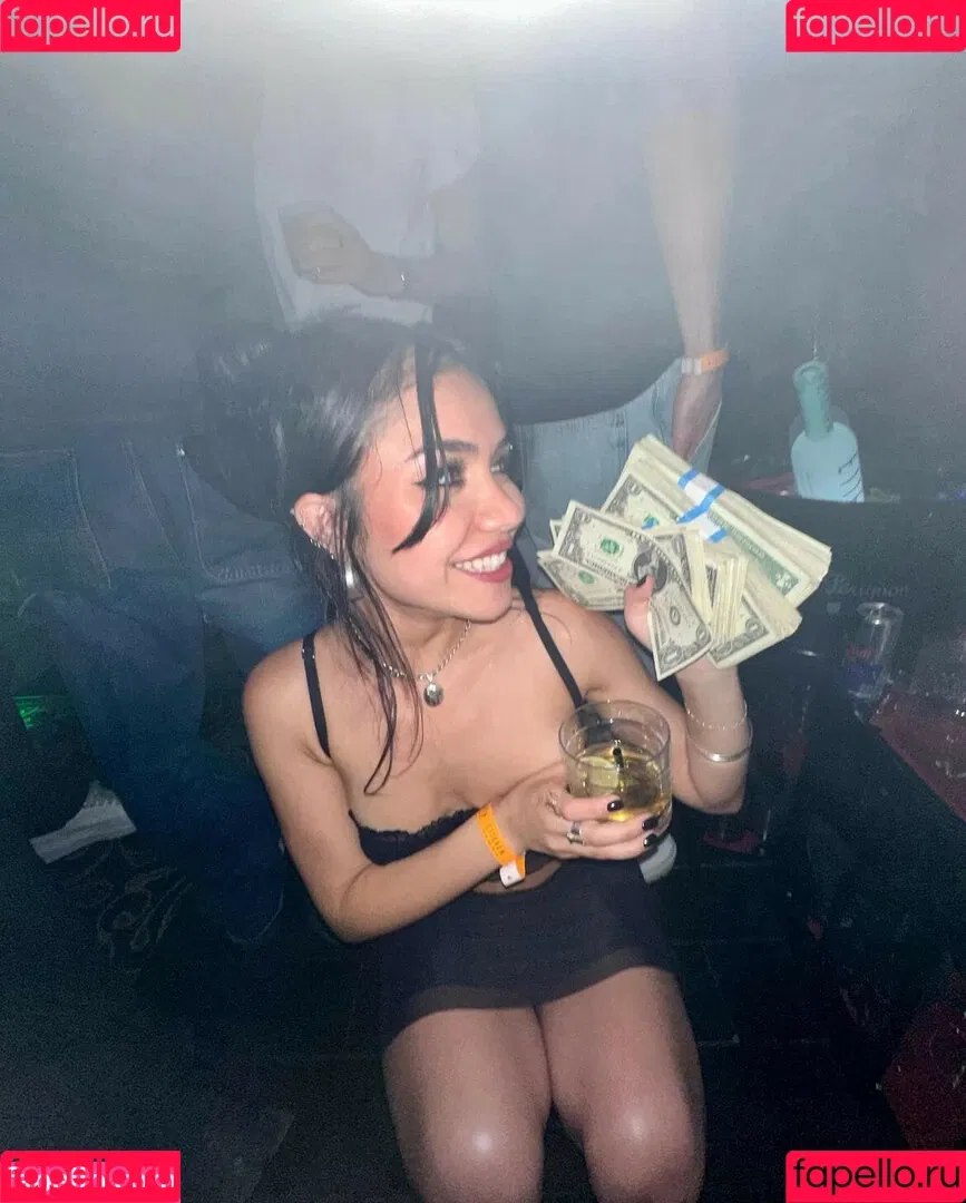 Tara Yummy Onlyfans Photo Gallery 