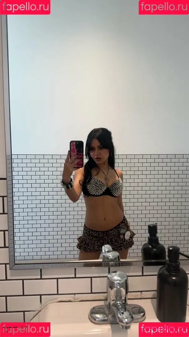 Tara Yummy Onlyfans Photo Gallery 