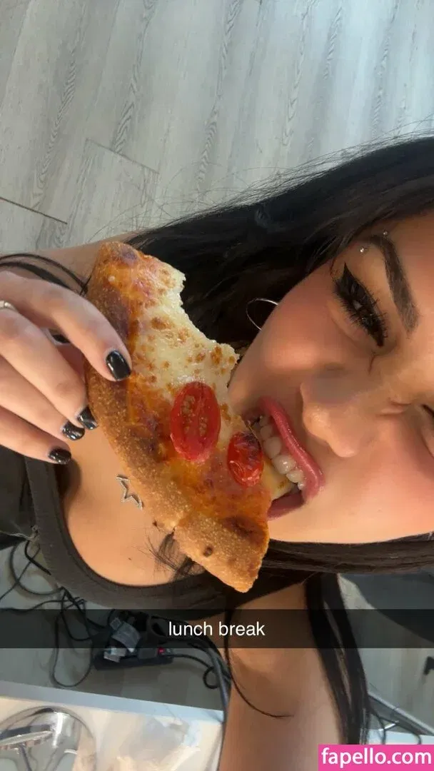 Tara Yummy Onlyfans Photo Gallery 