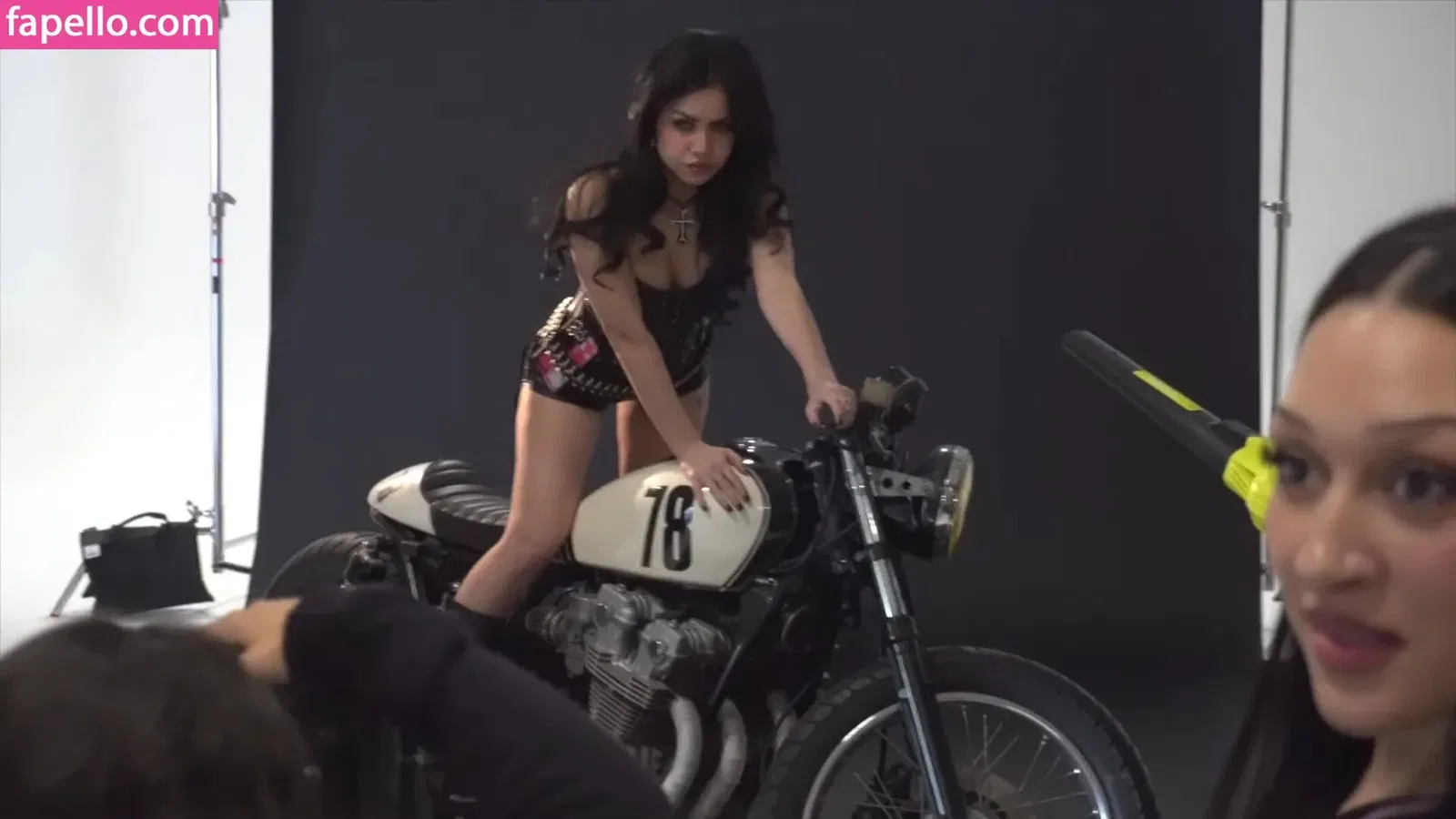 Tara Yummy Onlyfans Photo Gallery 