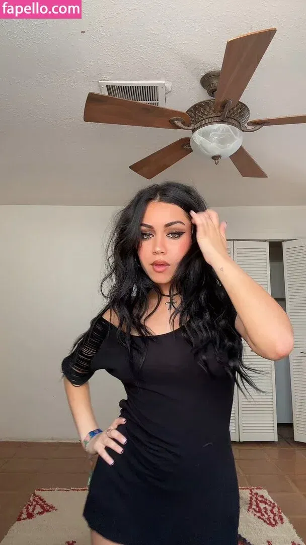 Tara Yummy Onlyfans Photo Gallery 