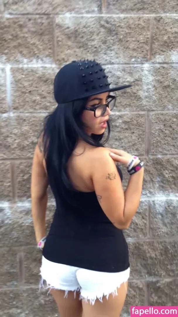 Tara Yummy Onlyfans Photo Gallery 